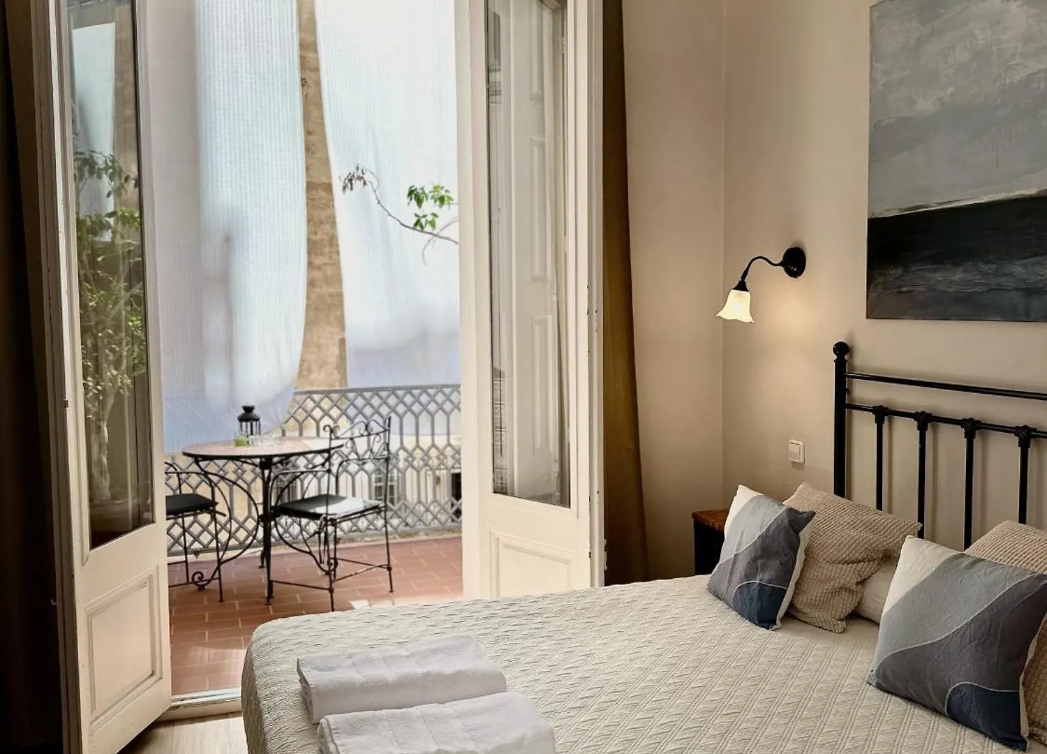 Casa Consell Gran Via, Guest House Barcelona Hiszpania