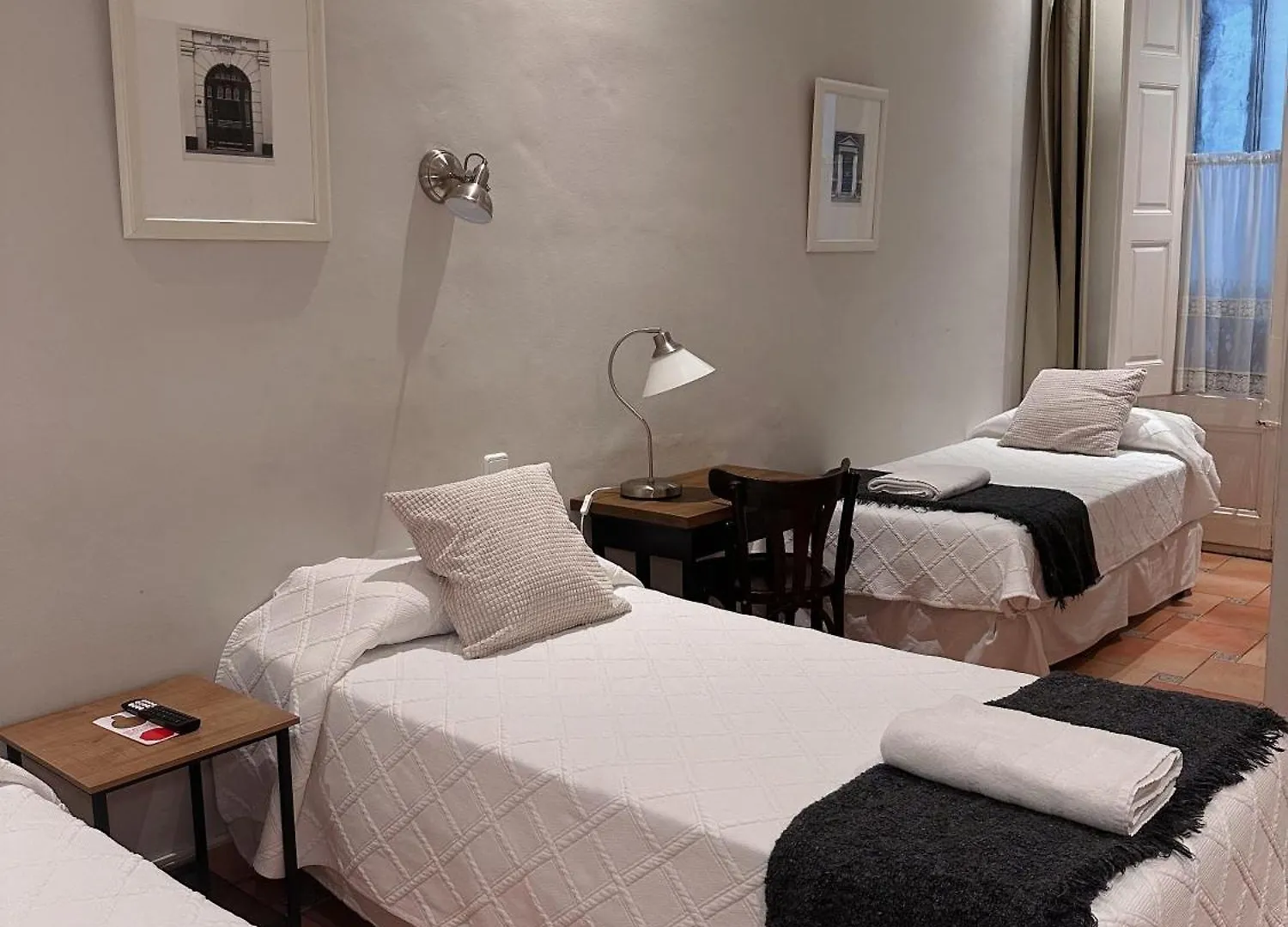 Casa Consell Gran Via, Guest House Barcelona Hiszpania