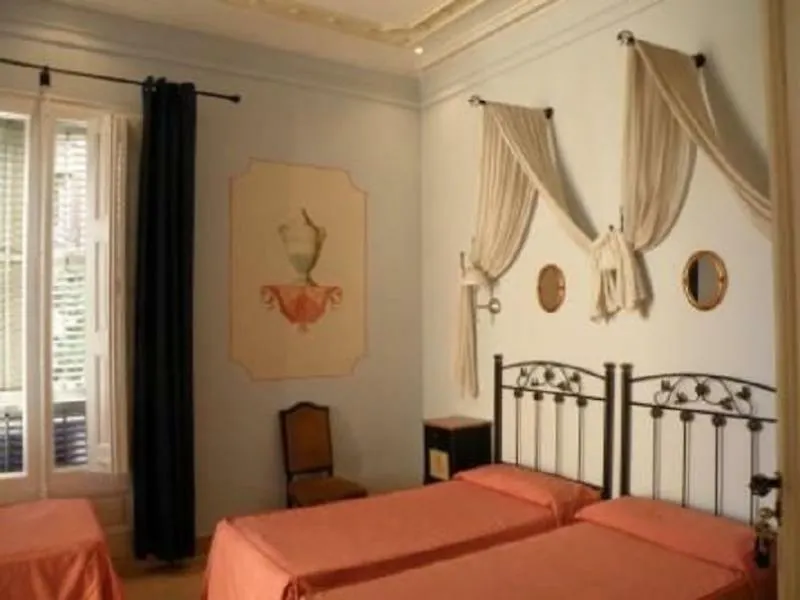 Casa Consell Gran Via, Guest House Barcelona