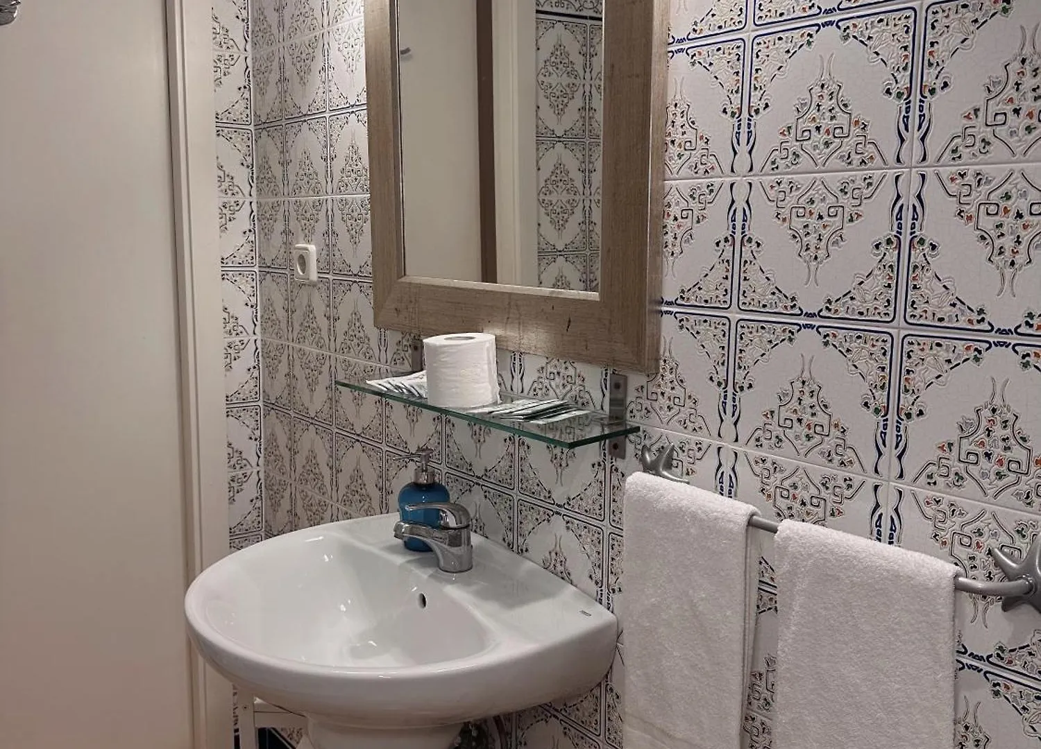 Casa Consell Gran Via, Guest House Barcelona