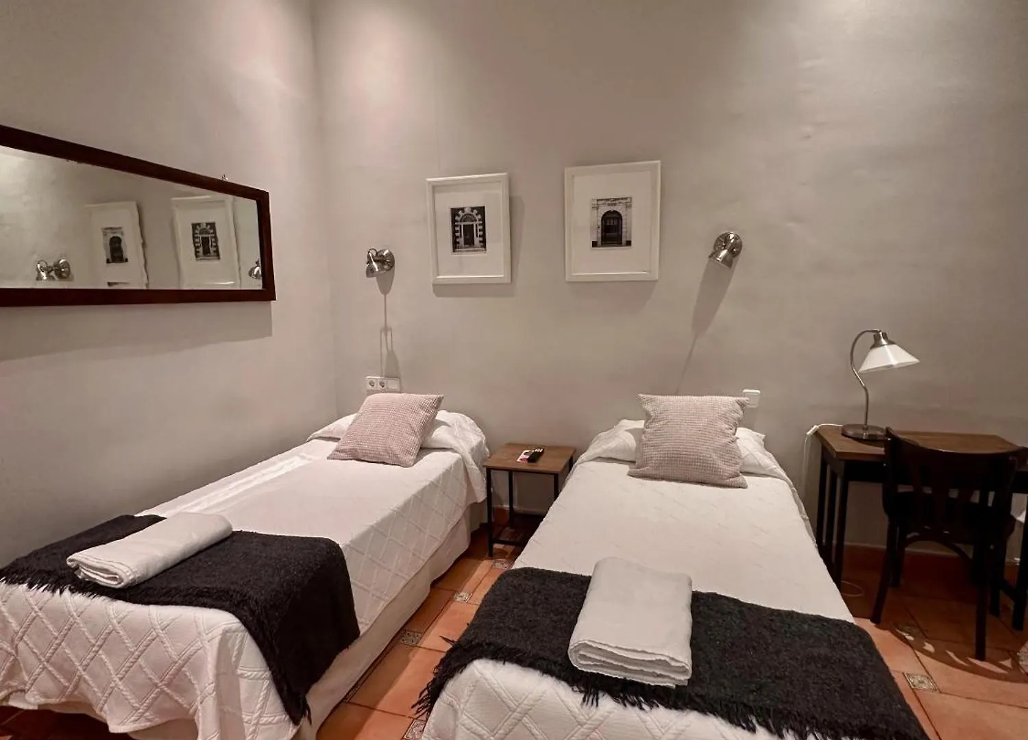 Casa Consell Gran Via, Guest House Barcelona