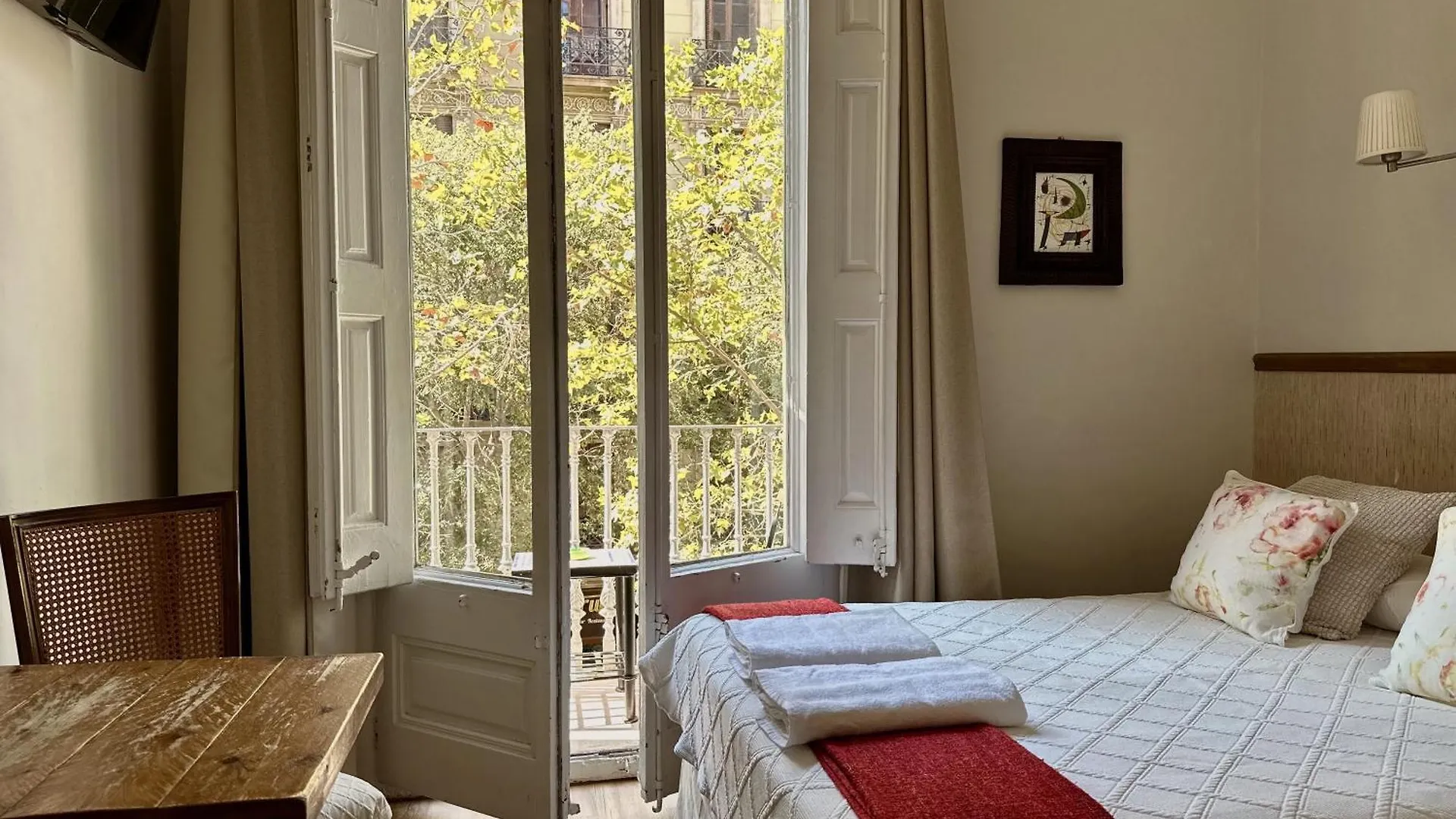 Casa Consell Gran Via, Guest House Barcelona
