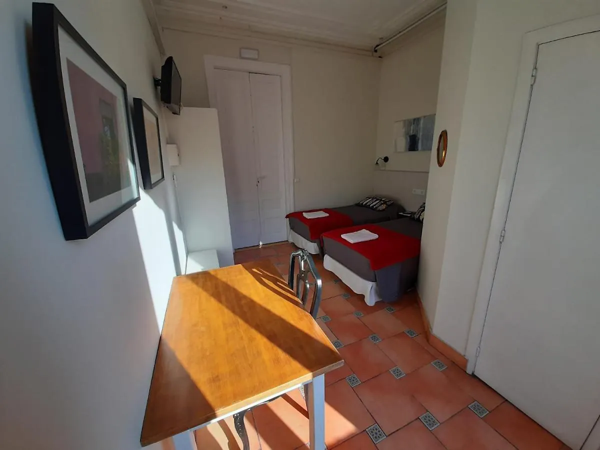 Casa Consell Gran Via, Guest House 巴塞罗那